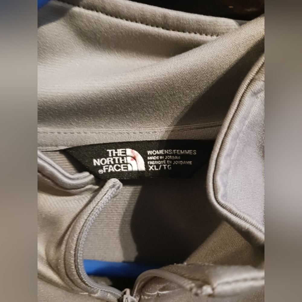 Northface Pullover - image 3